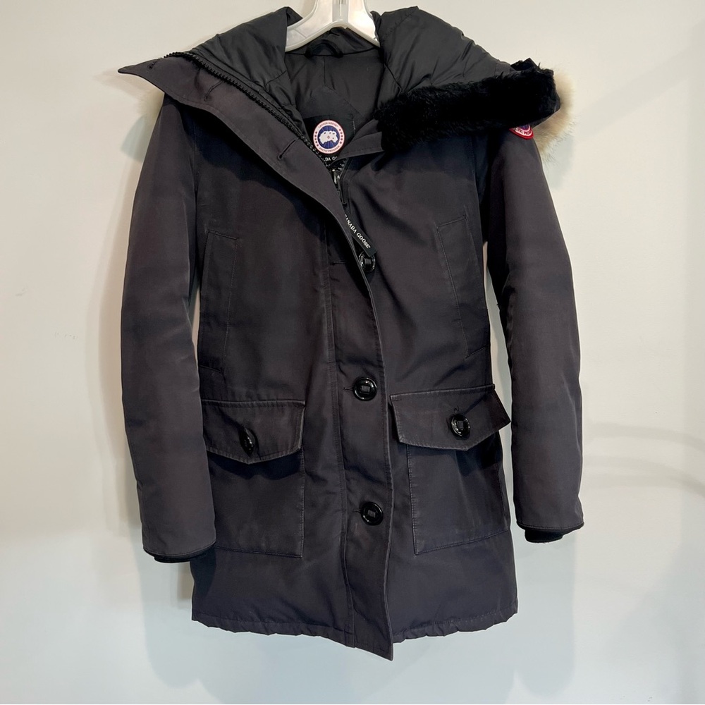 Canada Goose Coat Women’s Charcoal Dark Gray Fur Hood Zip Up Mid Length Jacket S